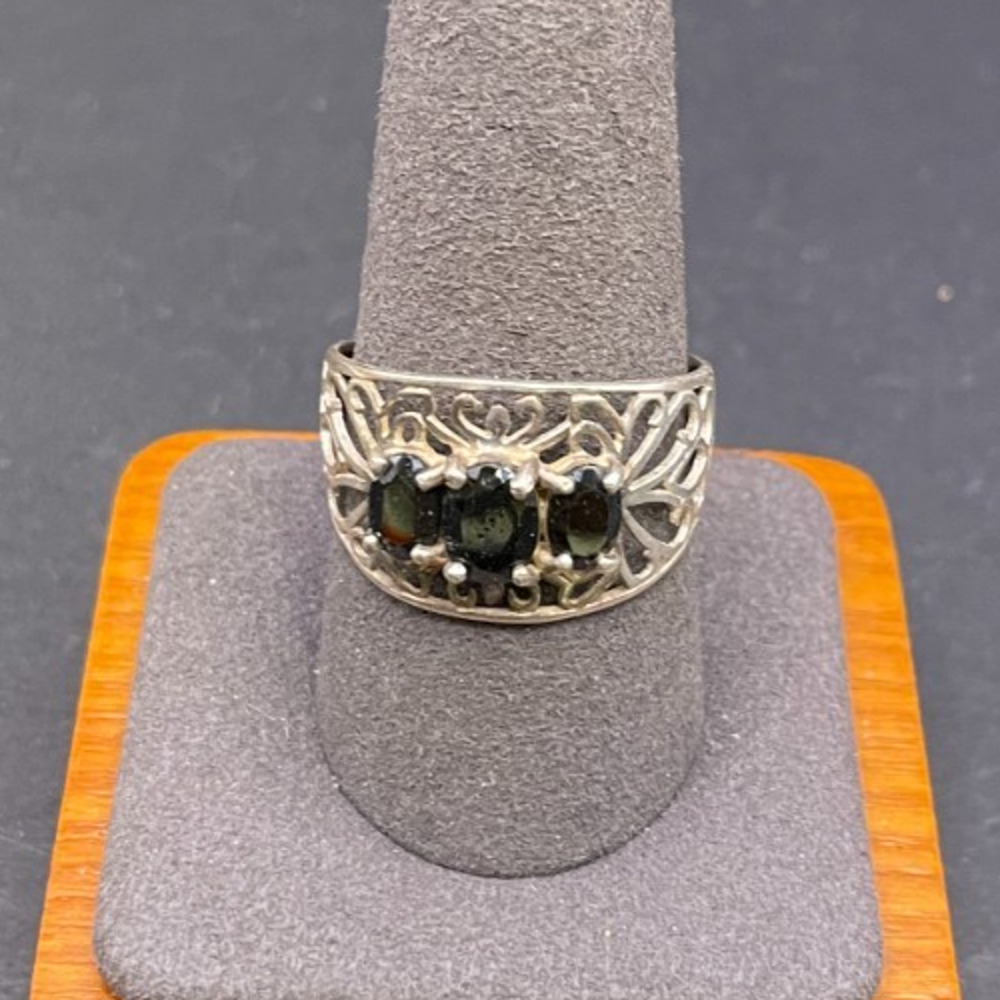 Vintage STS 925 Sterling Silver 3 Black Onyx Gemstone Filigree Ring Size 11